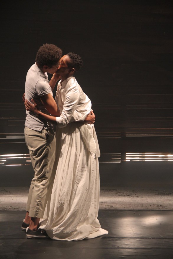 Mamela & Mojisola sharing a kiss during the performance. Photo by Zanele Muholi (28.03.2013)