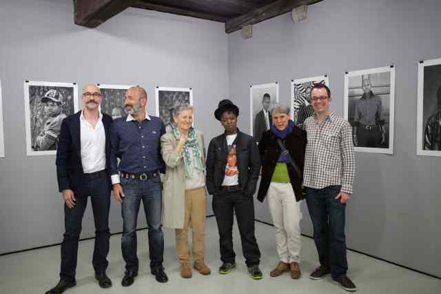 Special thanks to the gallery owners  L-R: Verna, Jordan and my hosts Doris, Nathalie & Roland from Pink Apple team.