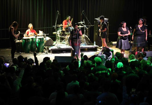 thandiswa s band_3324