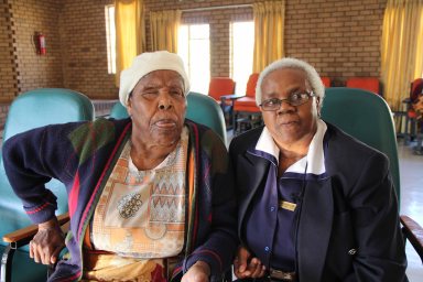 matron & patient @ Daveyton home of the aged_1187