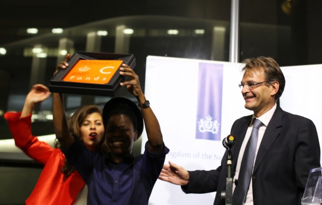 Fariba Muholi & Ambassador_3789