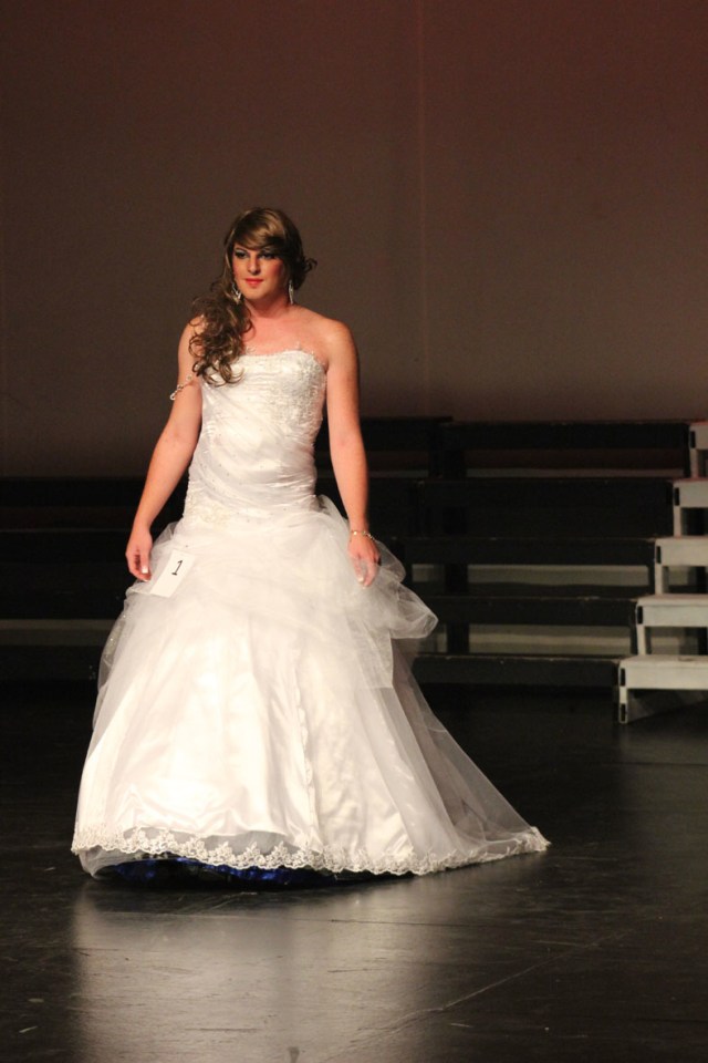 Sjarmante Diamante in her Ball Gown