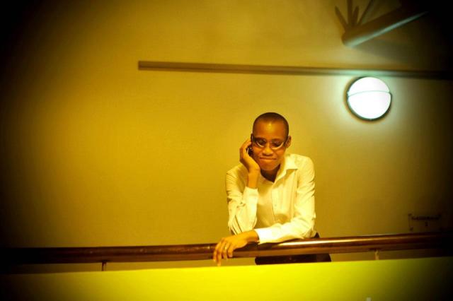 319657_10200116124045536_169420601_n