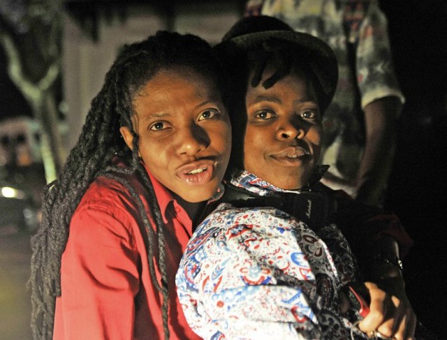 381670_10200116470254191_966936096_n