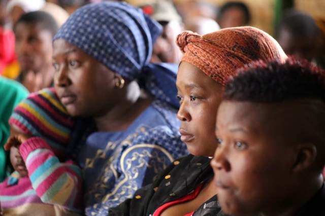 Rinah Makau & relatives_0430