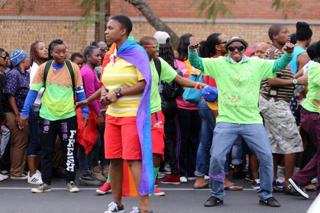 queer marchers1_8372