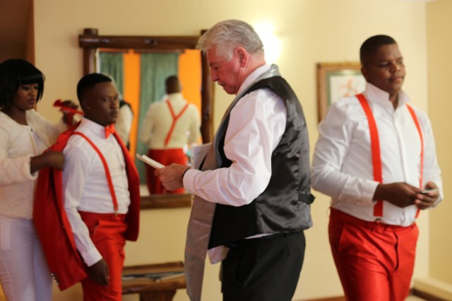 2014 Aug. 7 Skara & Mlu _ in dressing room_2796