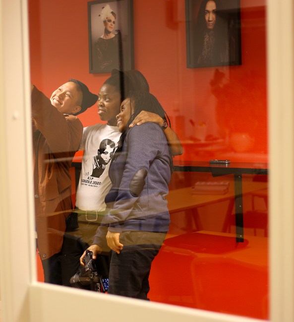 2014 Nov. 26 Capturing a selfie_5146