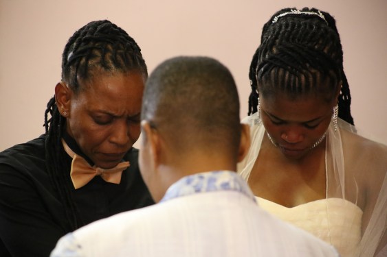 2014 Dec.21 Zungu praying for the Dludlus_0214