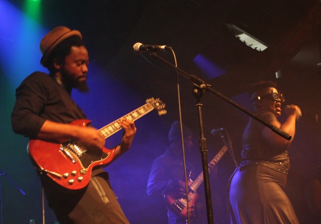 2016 May 14 Thandiswa Mazwai with Blackjks member_0327