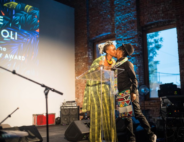 2016 June 3 Wangechi & Muholi @AO awards DSC01737